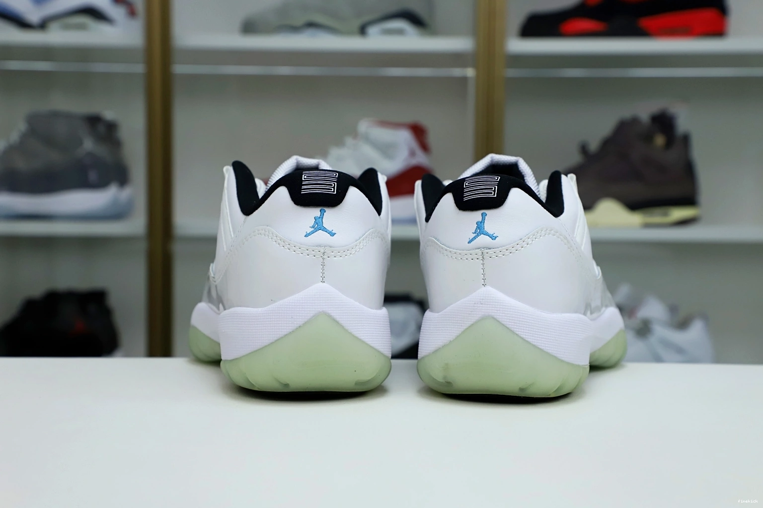 LOW BLUE RETRO JORDAN 11 LEGEND AIR 0216